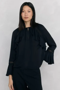 Blusa volantes puntilla