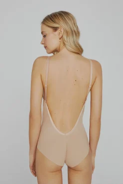 Body Ivette Bridal sin espalda con escote pronunciado en nude