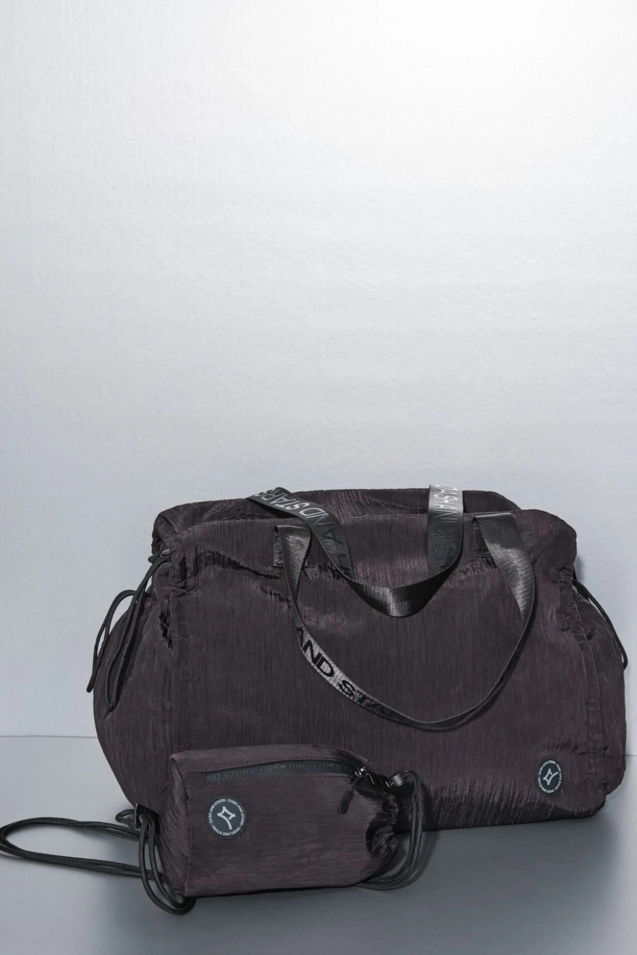 Bolso viaje nylon negro satinado