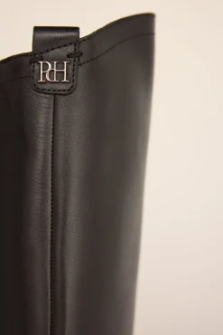 Bota hípica con detalle metálico