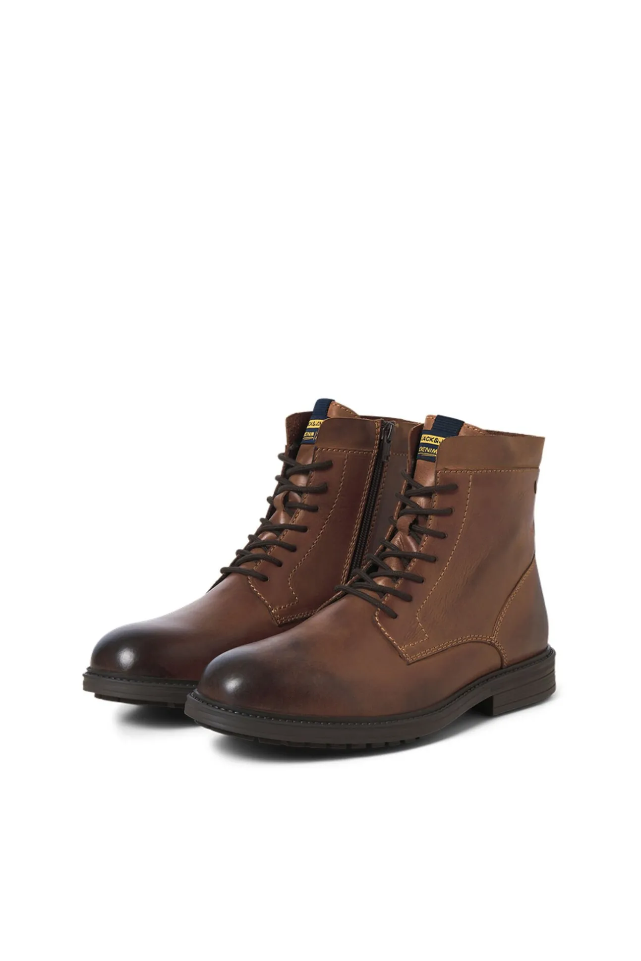 Botas de piel con cordones