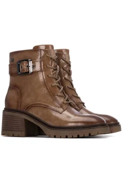 Botín charol con cordones