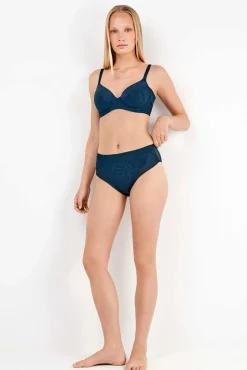 Braga alta all over hojas