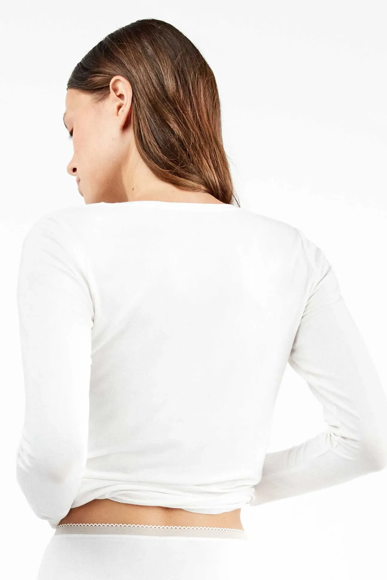 Braga alta básica con galón de encaje