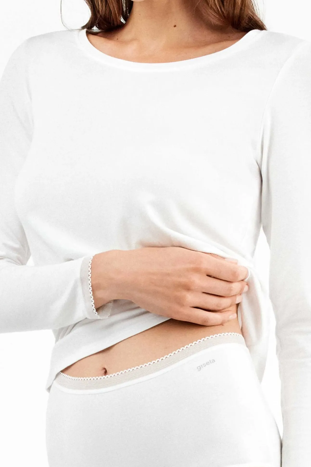 Braga alta básica con galón de encaje