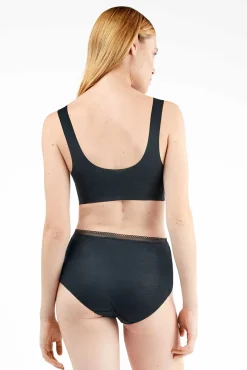 Braga alta básica con galón de encaje