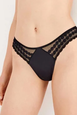 Braga brasileña encaje