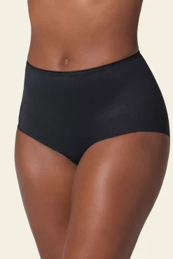 Braga clásica efecto invisible de compresión fuerte en abdomen