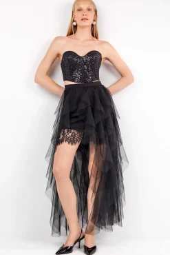 Bustier negro de lentejuelas con diseño deslumbrante