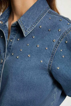 Camisa corta con cabujones