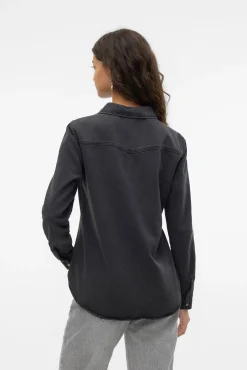 Camisa denim con bolsillos en el pecho