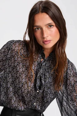 Camisa fluida con cuello en v