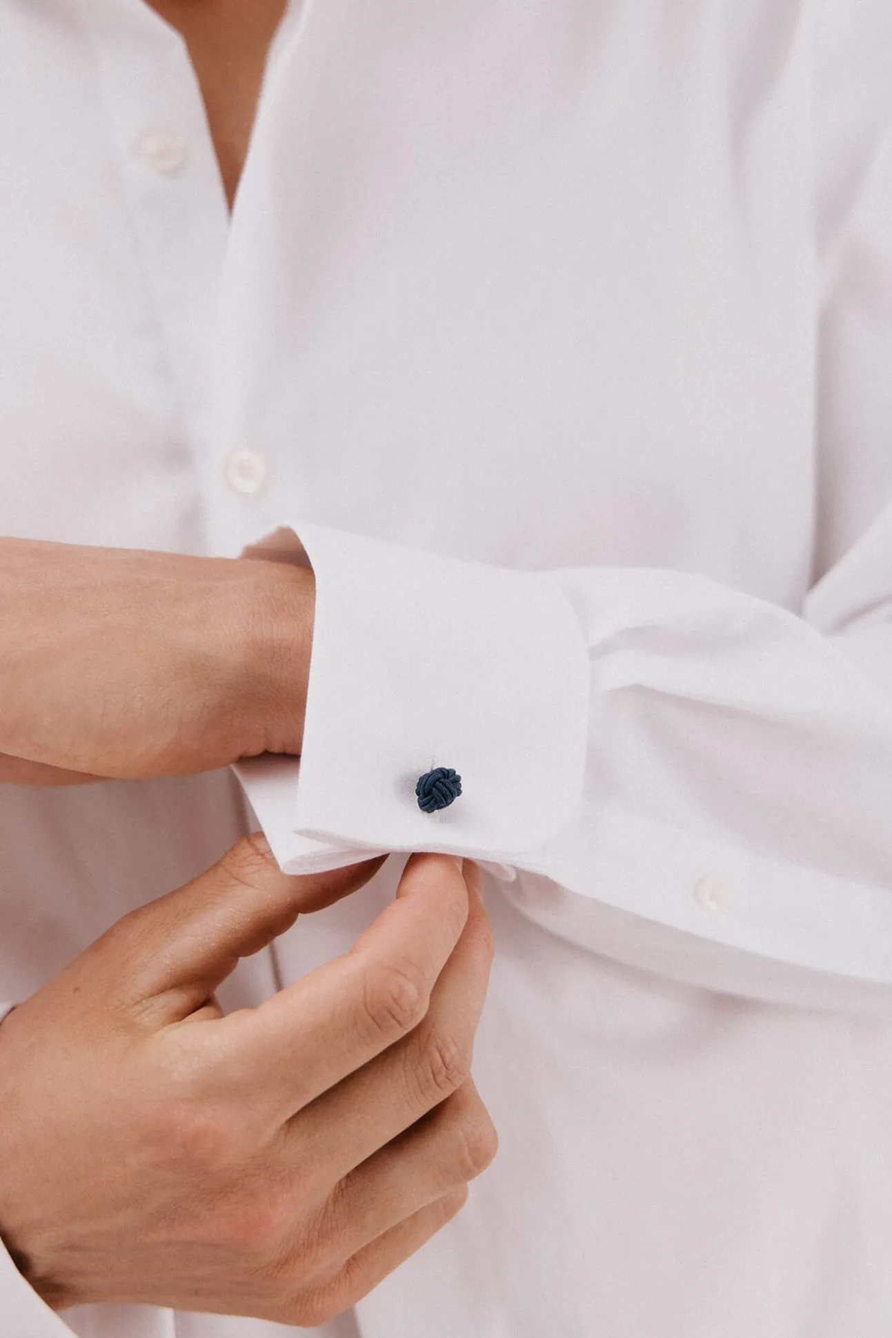 Camisa gemelos lisa fácil plancha