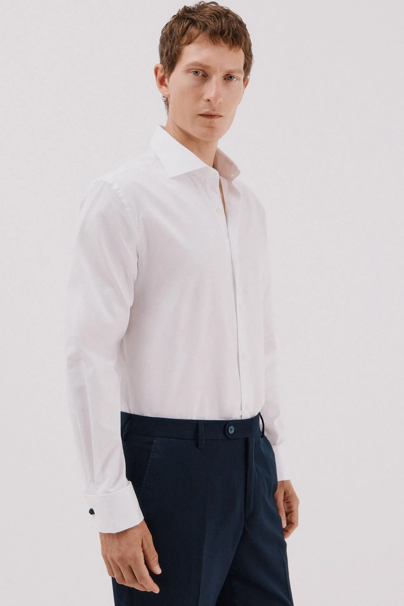 Camisa gemelos lisa fácil plancha