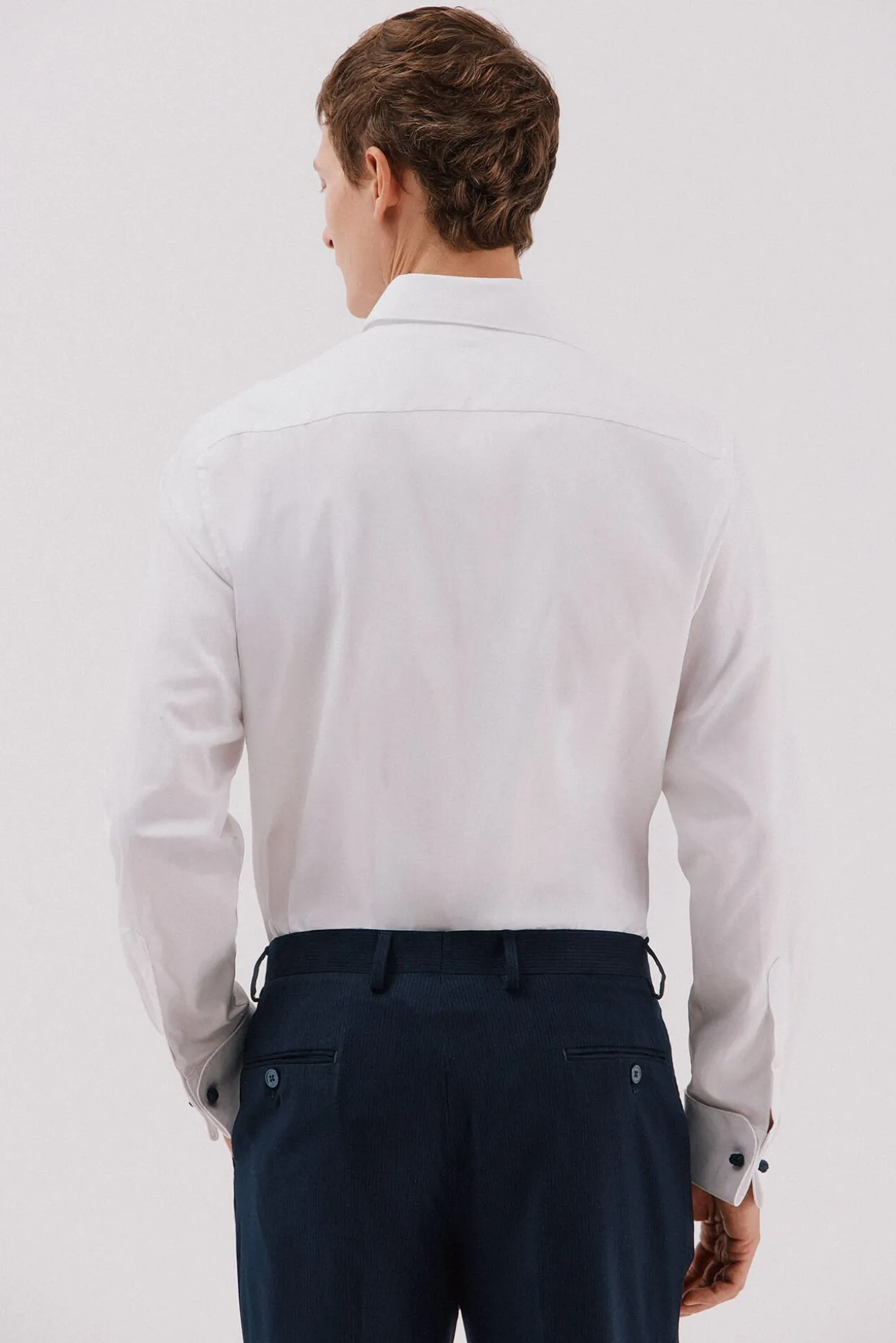 Camisa gemelos lisa fácil plancha