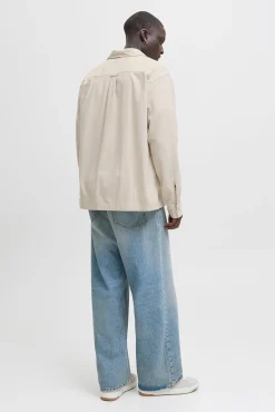 Camisa oversize de corte holgado