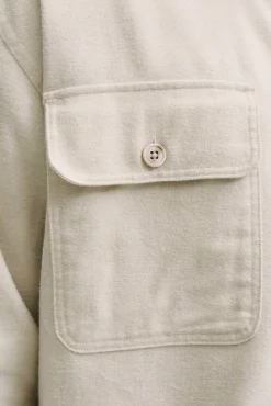 Camisa oversize de corte holgado