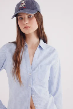 Camisa Oxford cuello abierto