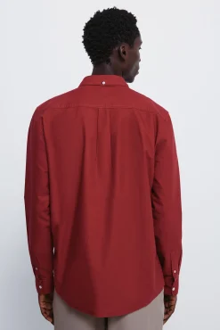 Camisa oxford tinte en prenda