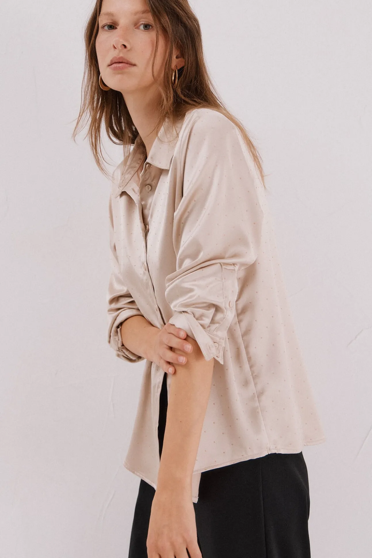 Camisa satinada brillos