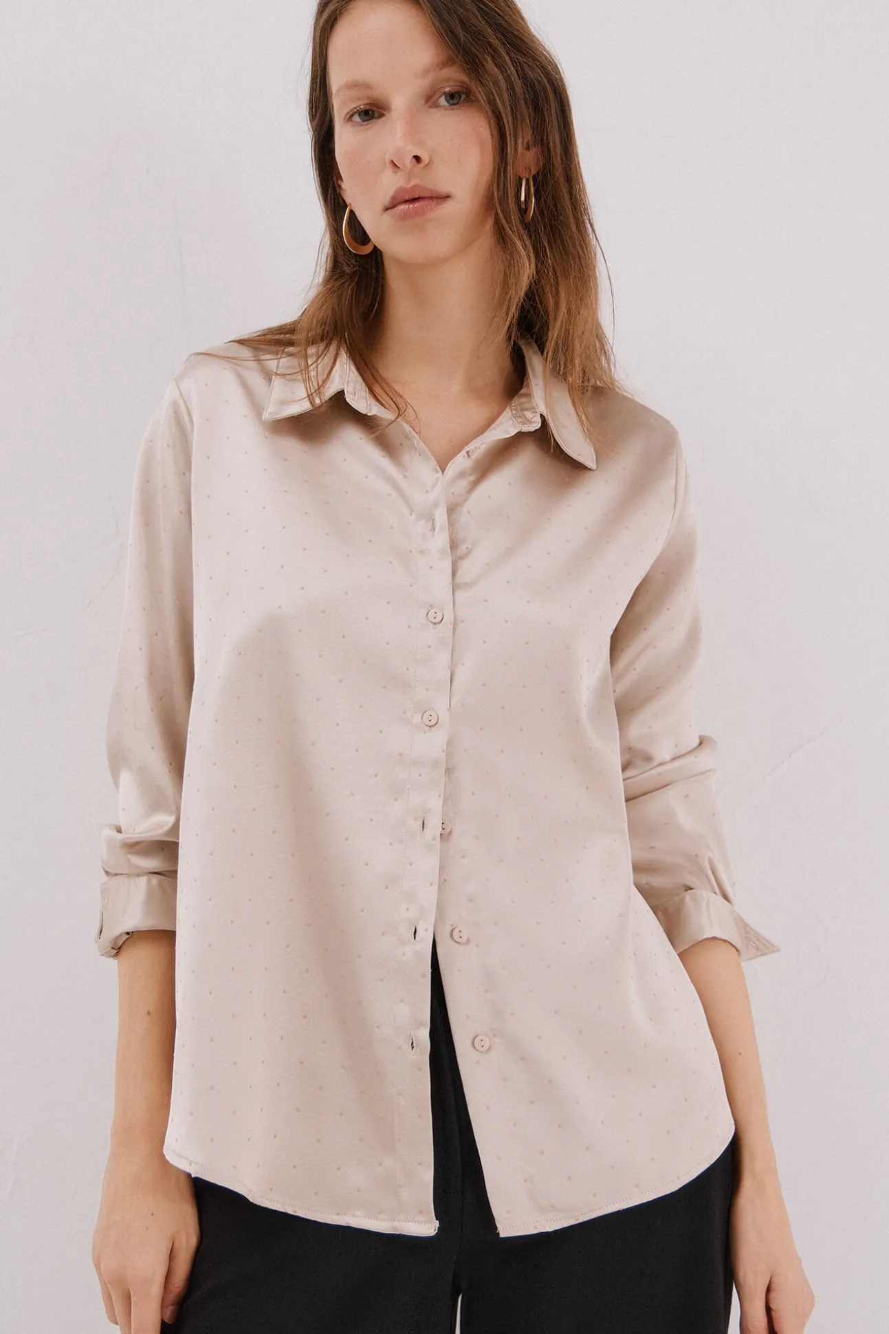 Camisa satinada brillos