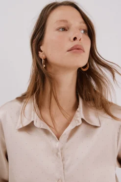 Camisa satinada brillos