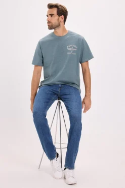 Camiseta básica con estampado frontal