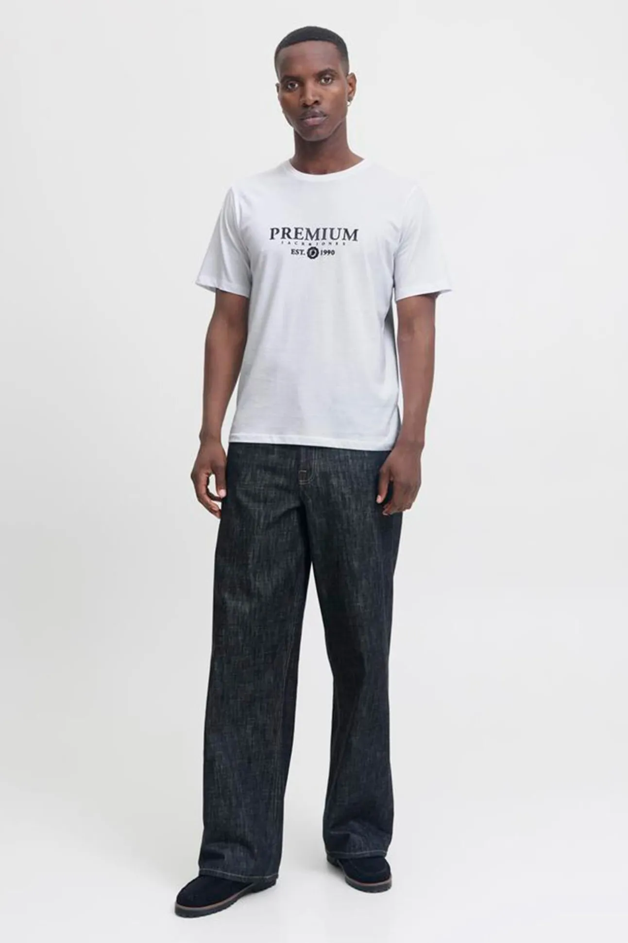 Camiseta básica con logo