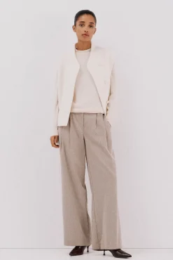 Camiseta básica cuello perkins