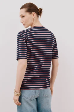 Camiseta básica escote barco