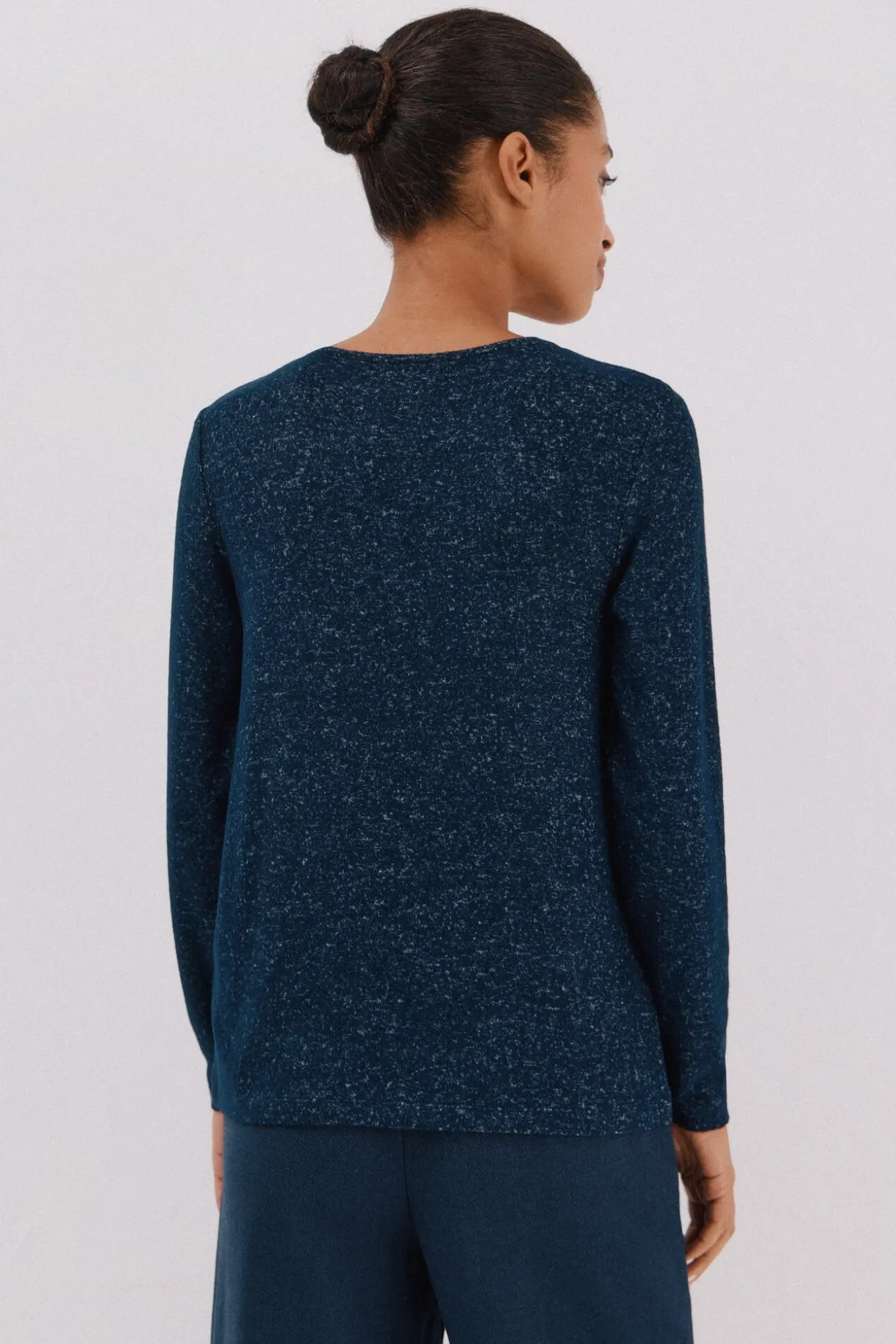 Camiseta básica escote caja