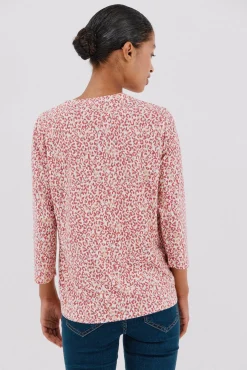 Camiseta básica escote mão