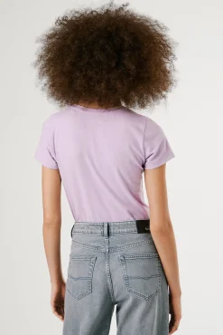 Camiseta básica manga corta logo frontal