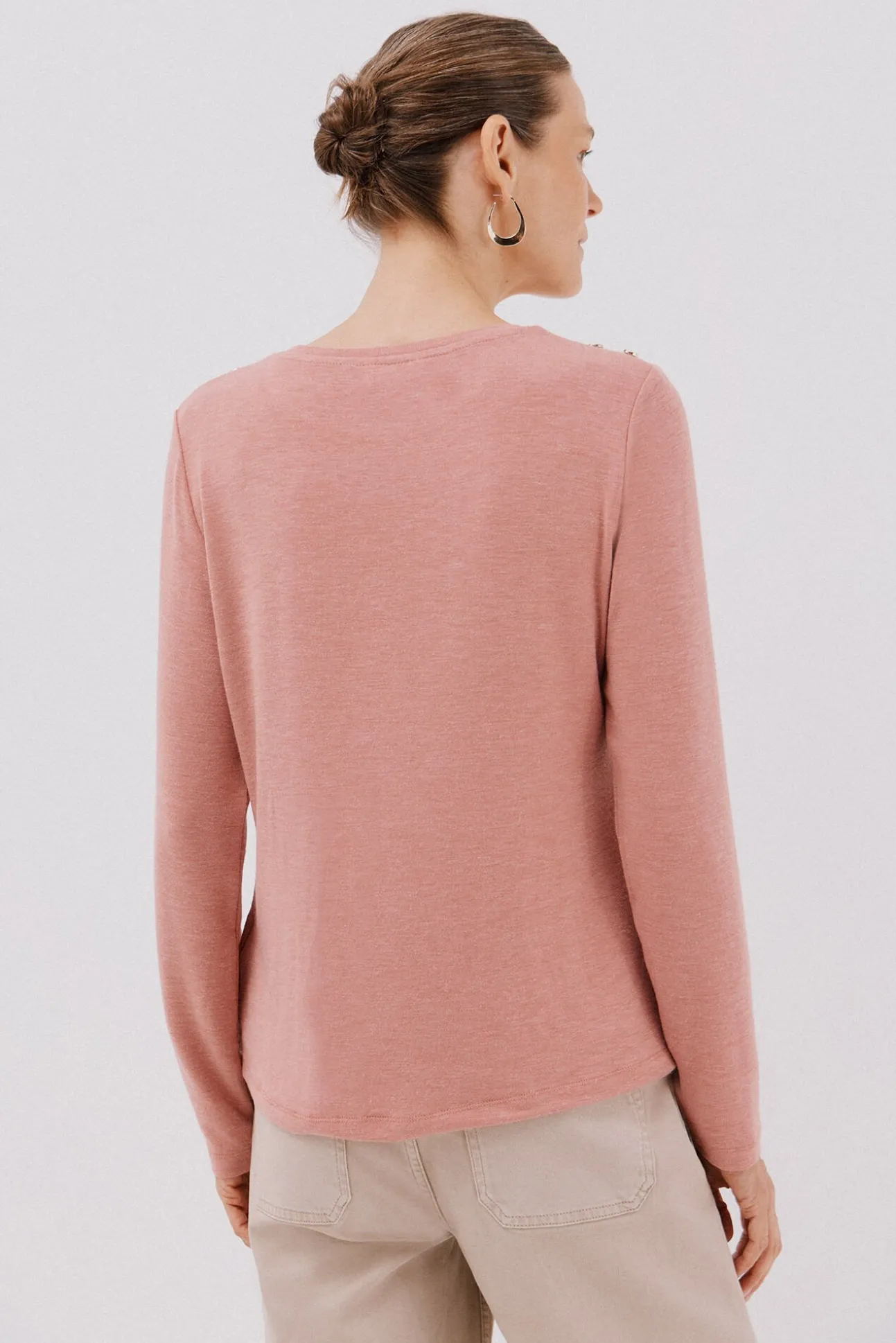 Camiseta caja botones