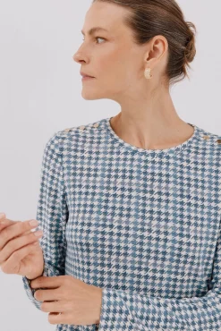 Camiseta caja botones