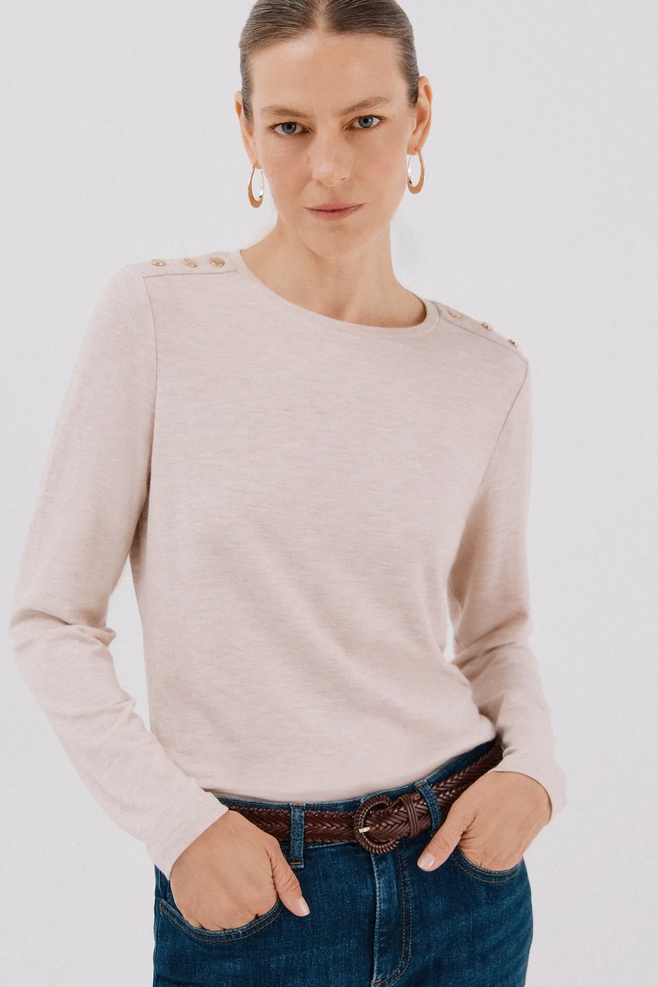 Camiseta caja botones