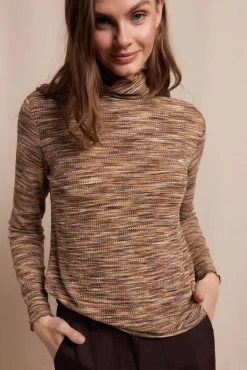 Camiseta cuello alto melange