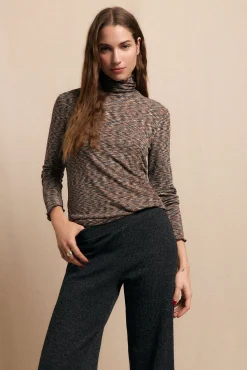 Camiseta cuello alto melange