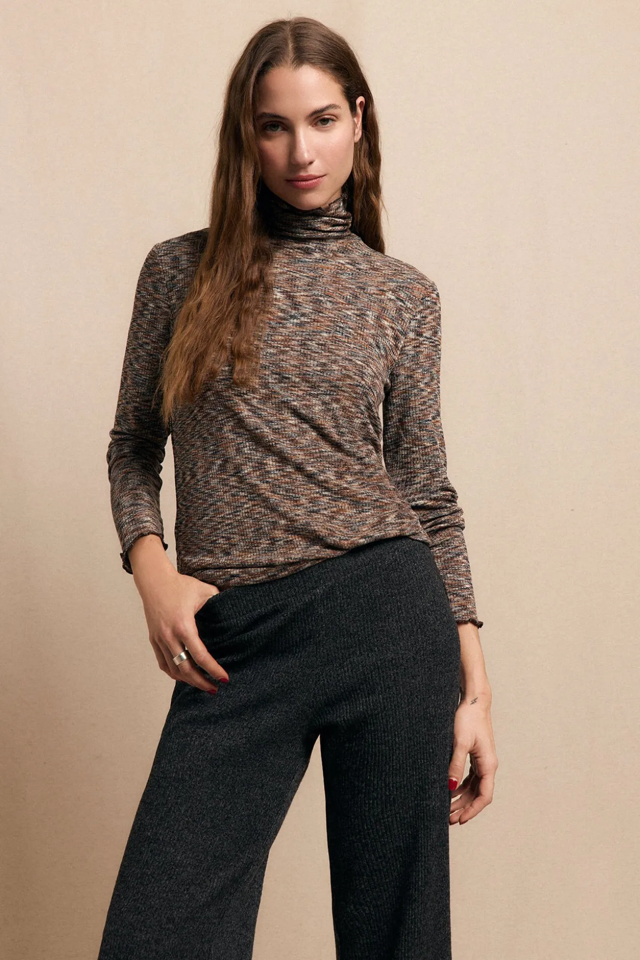 Camiseta cuello alto melange