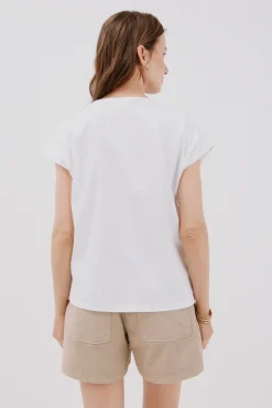 Camiseta cuello pico trenza