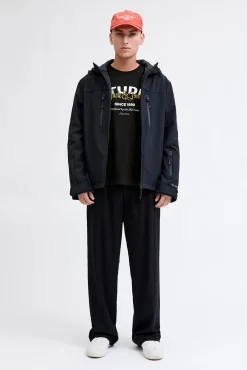 Camiseta de manga studio