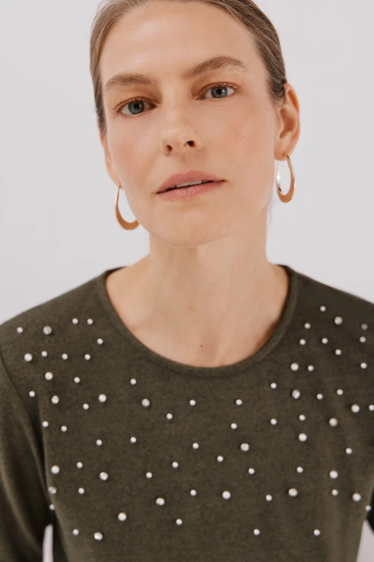 Camiseta detalle perlas y strass