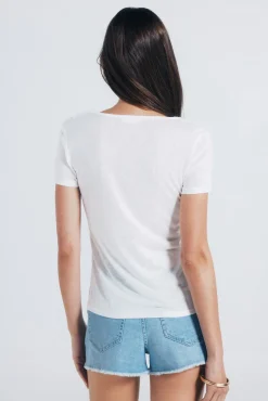 Camiseta escote crochet