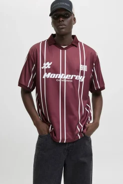 Camiseta estilo deportivo