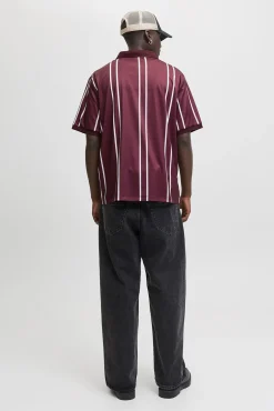 Camiseta estilo deportivo