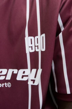 Camiseta estilo deportivo