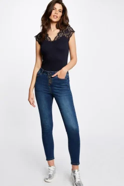 Camiseta manga corta con encaje