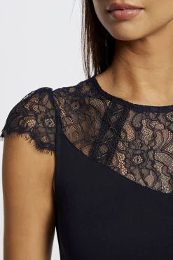 Camiseta manga corta con encaje