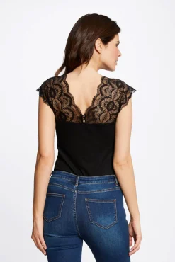 Camiseta manga corta con encaje