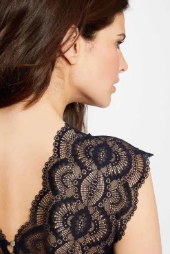 Camiseta manga corta con encaje